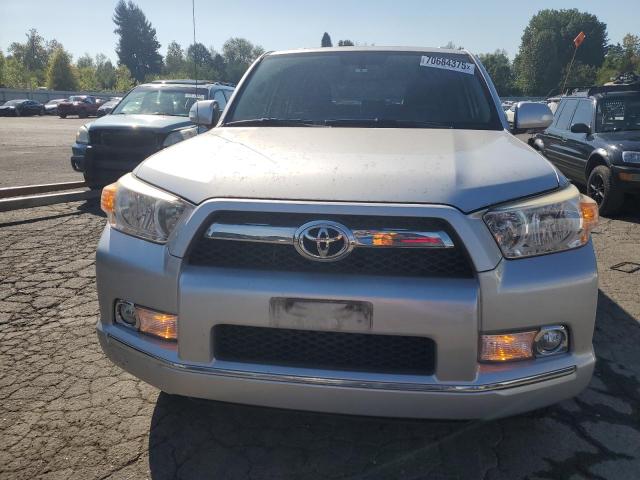 JTEBU5JR3B5065076 - 2011 TOYOTA 4RUNNER SR5 Gümüş foto 5
