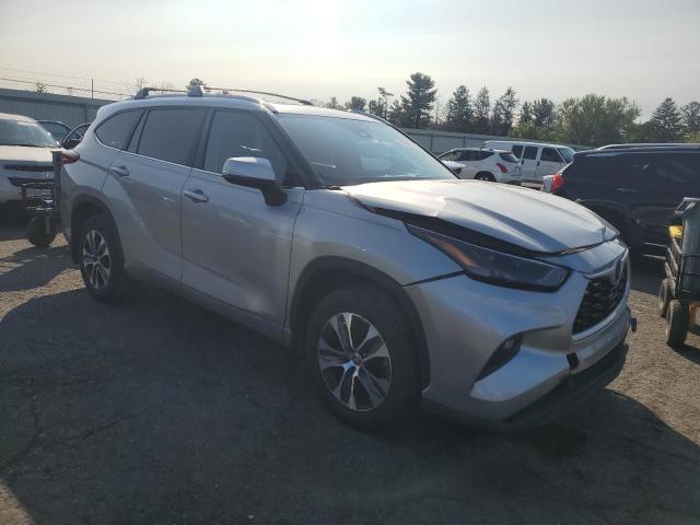 5TDKDRAHXPS000455 - 2023 TOYOTA HIGHLANDER L SILVER photo 4