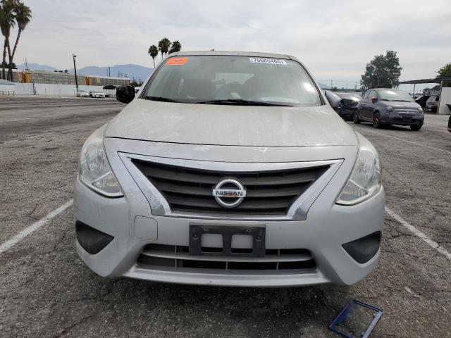 3N1CN7AP6JL884293 - 2018 NISSAN VERSA S 银色 照片 5