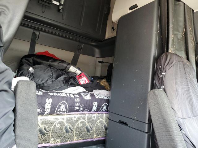 3AKJHHDR6LSKL7824 - 2020 FREIGHTLINER CASCADIA 1 WHITE photo 6