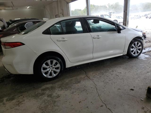 5YFEPMAE9NP334575 - 2022 TOYOTA COROLLA LE WHITE photo 3