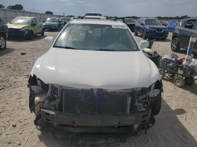 4T1BK3EK0BU622443 - 2011 TOYOTA CAMRY SE WHITE photo 5