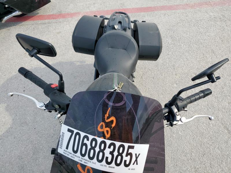 JKAENEC15NDA04535 - 2022 KAWASAKI EN650 C BLACK photo 5