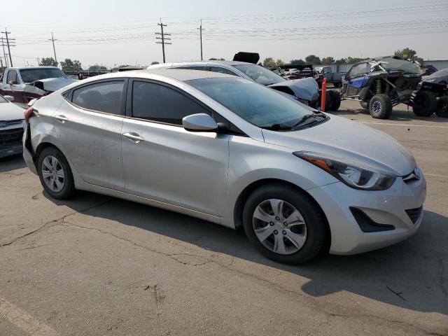 5NPDH4AE2GH765896 - 2016 HYUNDAI ELANTRA SE SILVER photo 4