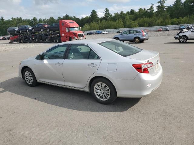 4T1BF1FK2DU256351 - 2013 TOYOTA CAMRY L 银色 照片 2