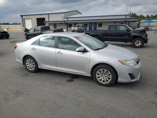 4T1BF1FK2DU256351 - 2013 TOYOTA CAMRY L 银色 照片 4