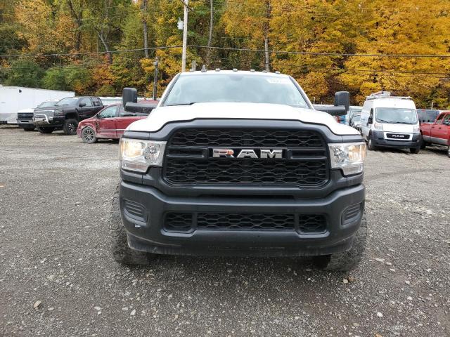 3C6UR5CJ0KG619518 - 2019 RAM 2500 TRADESMAN WHITE photo 5