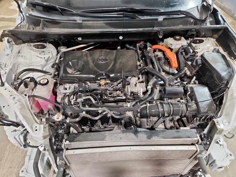 4T3L6RFV0MU007521 - 2021 TOYOTA RAV4 LE WHITE photo 12