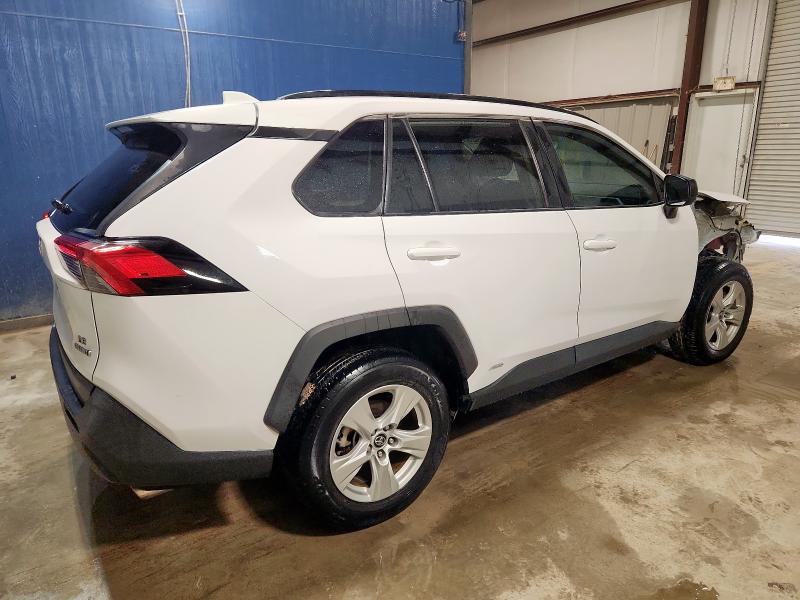 4T3L6RFV0MU007521 - 2021 TOYOTA RAV4 LE WHITE photo 3