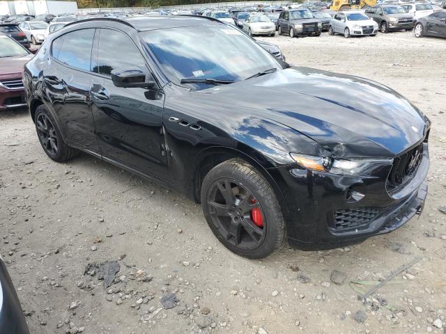 ZN661XUA5JX298393 - 2018 MASERATI LEVANTE BLACK photo 4