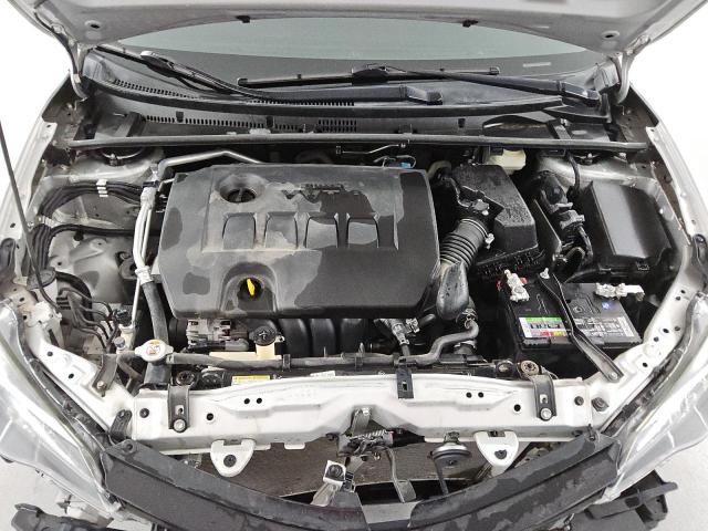 5YFBURHEXJP839372 - 2018 TOYOTA COROLLA L WHITE photo 11