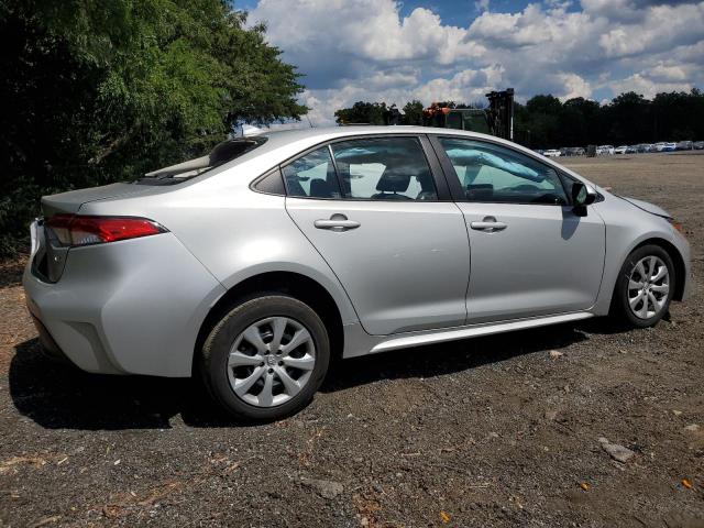 5YFB4MDE1PP026438 - 2023 TOYOTA COROLLA LE SILVER photo 3