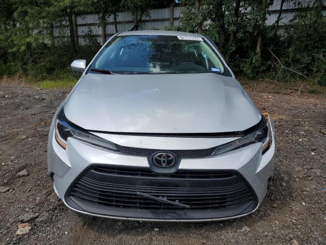 5YFB4MDE1PP026438 - 2023 TOYOTA COROLLA LE SILVER photo 5