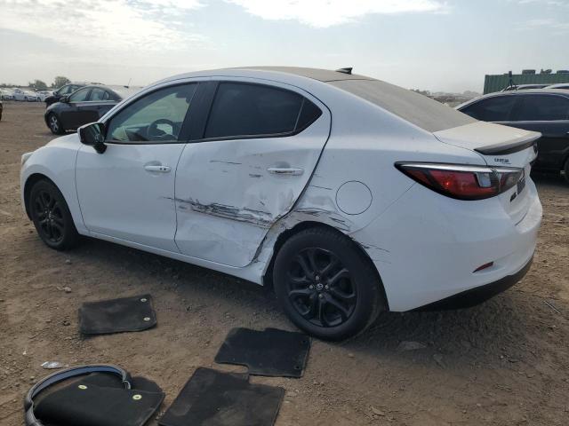 3MYDLBYV5KY526400 - 2019 TOYOTA YARIS L WHITE photo 2