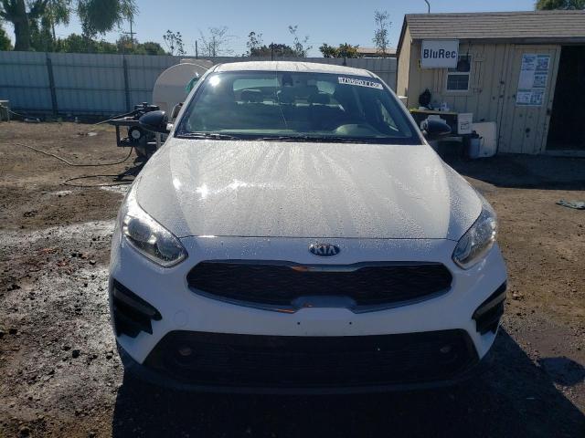 3KPF34AD1ME306017 - 2021 KIA FORTE GT LINE WHITE photo 5