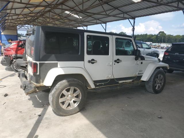 1C4BJWEG8GL274232 - 2016 JEEP WRANGLER U SAHARA WHITE photo 3