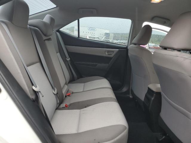 5YFBURHE5JP832703 - 2018 TOYOTA COROLLA L WHITE photo 10
