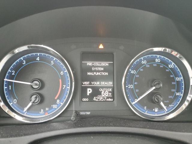 5YFBURHE5JP832703 - 2018 TOYOTA COROLLA L WHITE photo 9