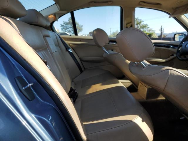 WBAEV53443KM29358 - 2003 BMW 3 SERIES I BLUE photo 10