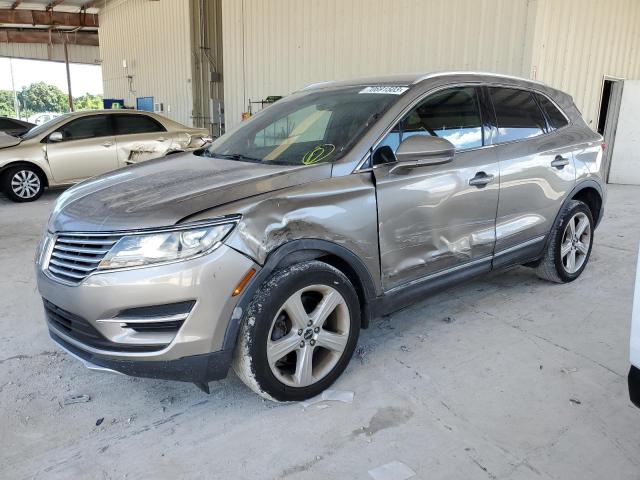 5LMCJ1C91HUL16014 - 2017 LINCOLN MKC PREMIERE BEIGE photo 1