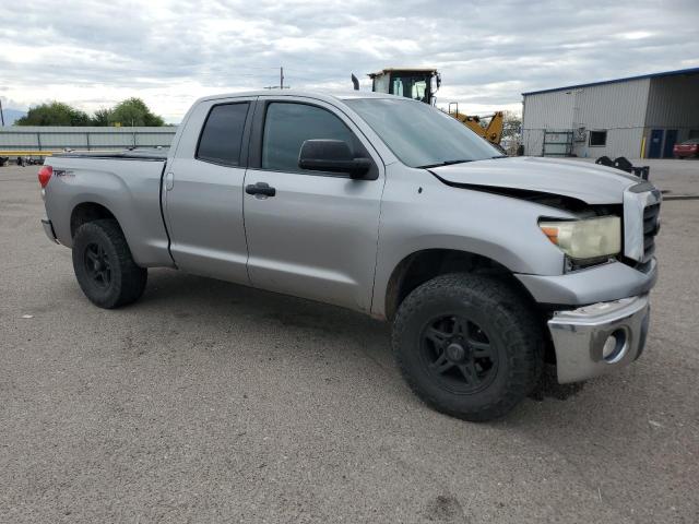 5TBRT54197S451605 - 2007 TOYOTA TUNDRA DOUBLE CAB SR5 SILVER photo 4