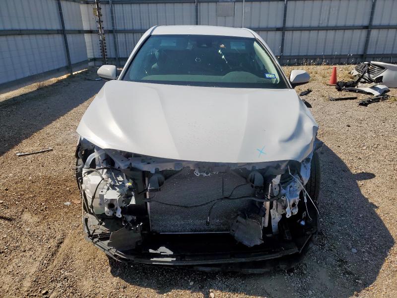 4T1C11AK8PU119011 - 2023 TOYOTA CAMRY LE WHITE photo 5