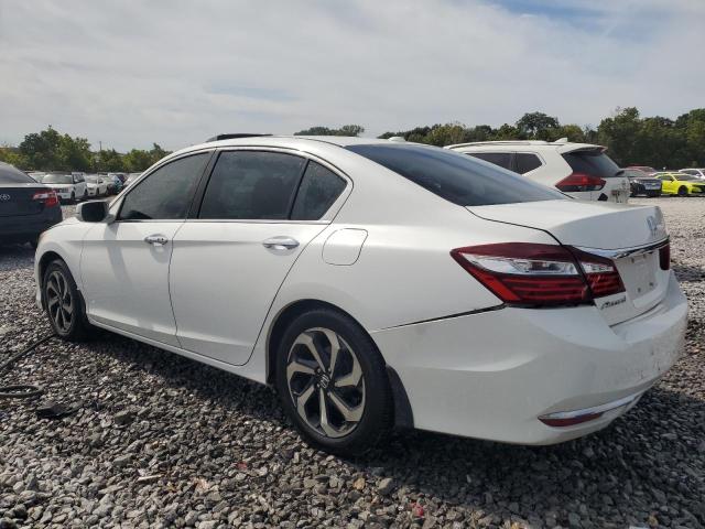 1HGCR2F74HA064732 - 2017 HONDA ACCORD EX WHITE photo 2