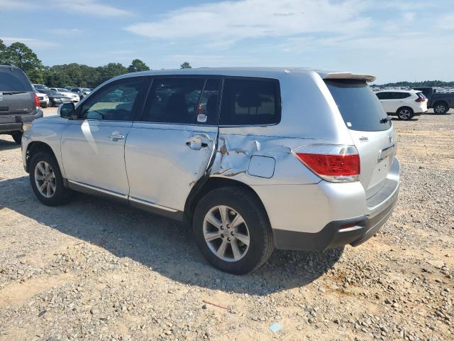 5TDBK3EHXDS208165 - 2013 TOYOTA HIGHLANDER BASE Silber Foto 2