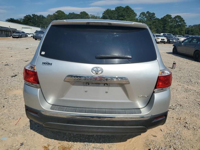 5TDBK3EHXDS208165 - 2013 TOYOTA HIGHLANDER BASE Silber Foto 6