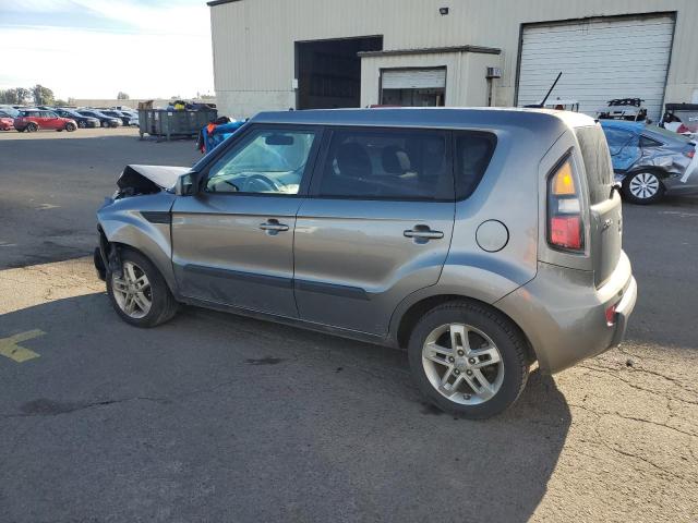 KNDJT2A23B7329275 - 2011 KIA SOUL + GRAY photo 2