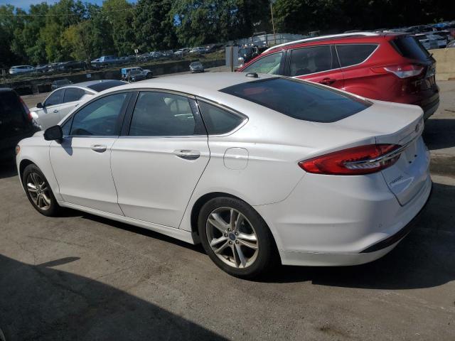 3FA6P0HD4JR189692 - 2018 FORD FUSION SE WHITE photo 2