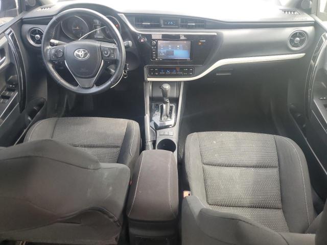 JTNKARJE7JJ558925 - 2018 TOYOTA COROLLA IM WHITE photo 8