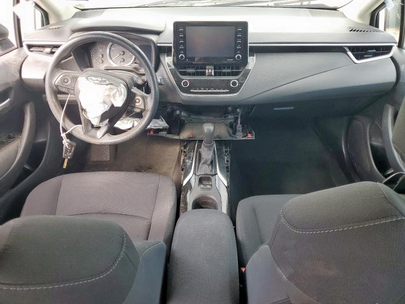 5YFEPMAE9MP224611 - 2021 TOYOTA COROLLA LE WHITE photo 8