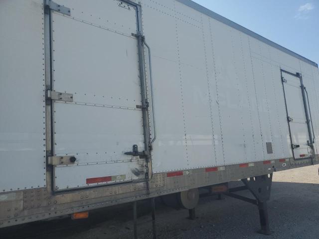 1UYVS2480CU463542 - 2012 UTILITY VS2RA WHITE photo 5