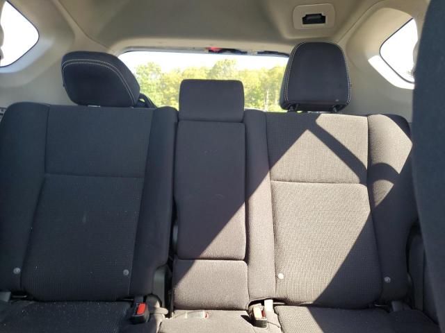 2T3RFREV0HW661923 - 2017 TOYOTA RAV4 XLE WHITE photo 10