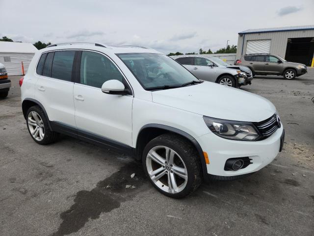 WVGAV7AX8GW505619 - 2016 VOLKSWAGEN TIGUAN S WHITE photo 4