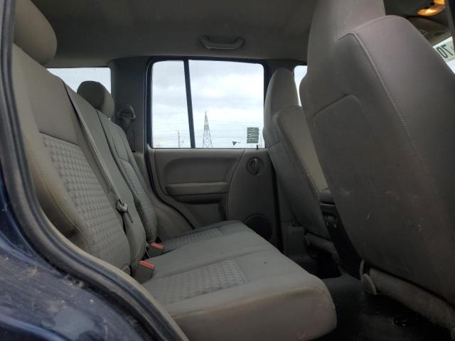 1J4GL48KX6W275796 - 2006 JEEP LIBERTY SPORT Blau Foto 11