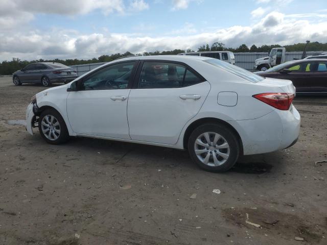 5YFBURHE6JP816140 - 2018 TOYOTA COROLLA L WHITE photo 2