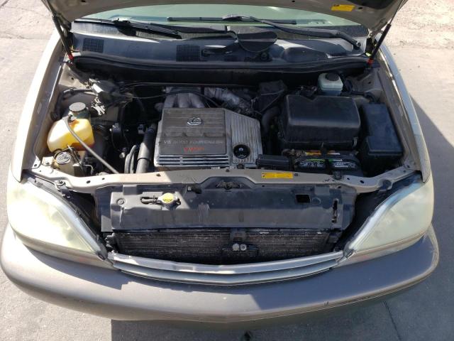 JTJHF10U320254411 - 2002 LEXUS RX 300 GOLD photo 12