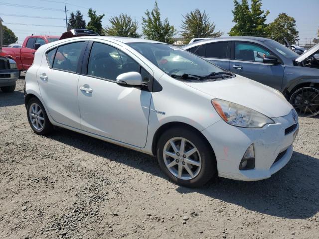 JTDKDTB31C1029883 - 2012 TOYOTA PRIUS C 白色 照片 4