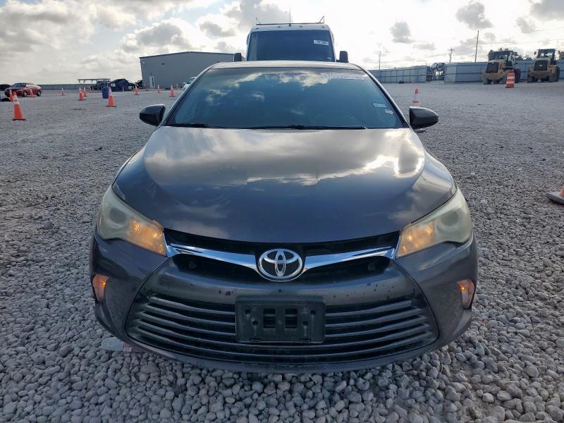 4T1BF1FK2HU667335 - 2017 TOYOTA CAMRY LE GRAY photo 5