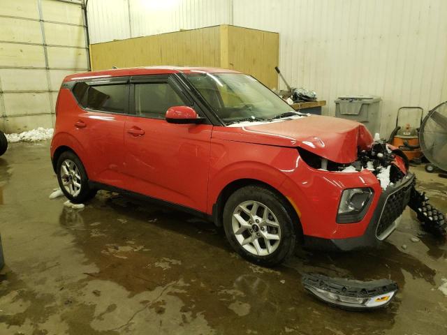 KNDJ23AU9L7008689 - 2020 KIA SOUL LX RED photo 4