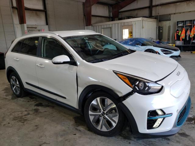 KNDCC3LG2N5161054 - 2022 KIA NIRO S WHITE photo 4