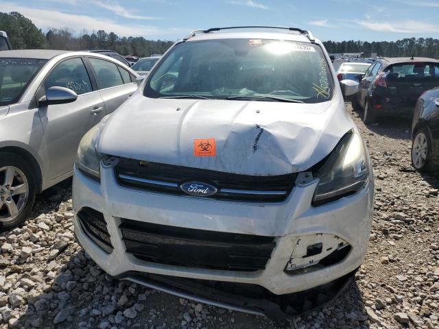 1FMCU0J97DUD83704 - 2013 FORD ESCAPE TITANIUM WHITE photo 5