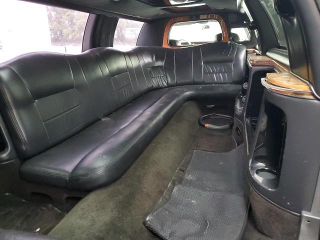 1L1FM81W4XY672667 - 1999 LINCOLN TOWN CAR EXECUTIVE BLACK photo 10