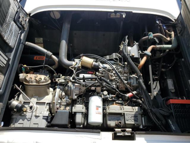 1UYVS2322DU530401 - 2013 UTILITY VS2RA Սպիտակ լուսանկար 7