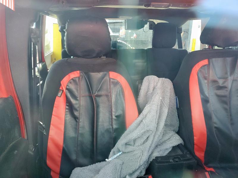 1C4BJWDG3FL614791 - 2015 JEEP WRANGLER U SPORT RED photo 10