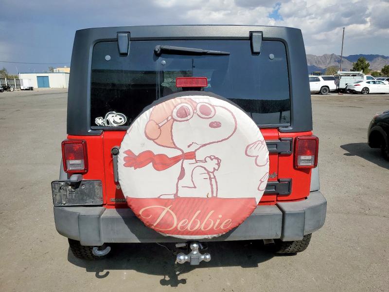 1C4BJWDG3FL614791 - 2015 JEEP WRANGLER U SPORT RED photo 6