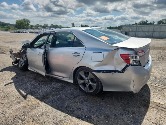 4T1BK1FK5CU503128 - 2012 TOYOTA CAMRY SE ვერცხლისფერი ფოტო 2
