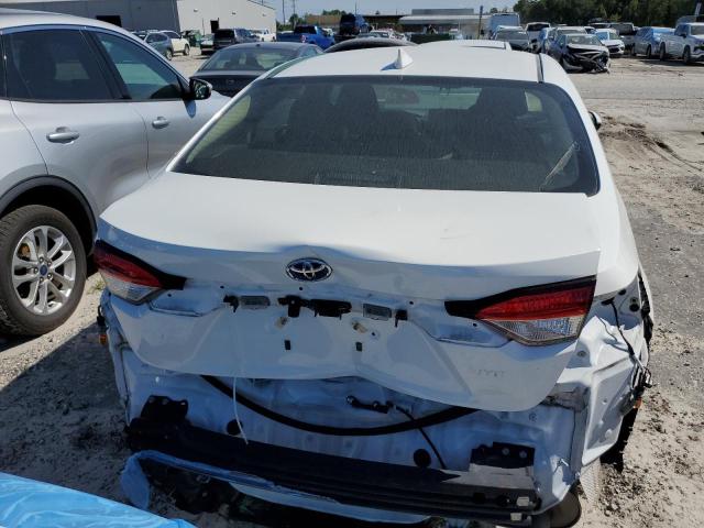 JTDEAMDE2N3007196 - 2022 TOYOTA COROLLA LE WHITE photo 6